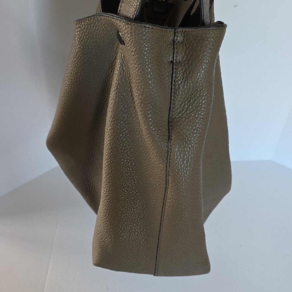 Vince Camuto 100% Leather Shoulder Bag/Hobo/Slouchy bag - Picture 16 of 16